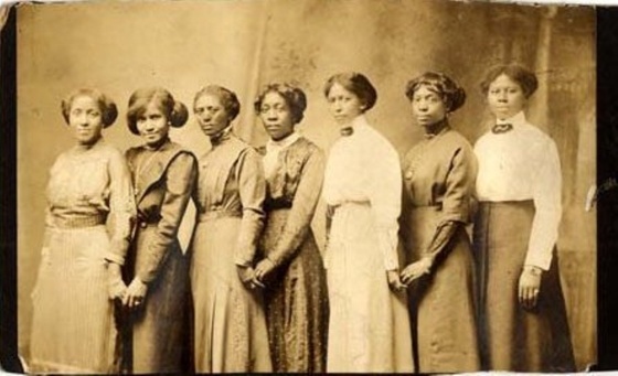 group-of-vintage-black-women